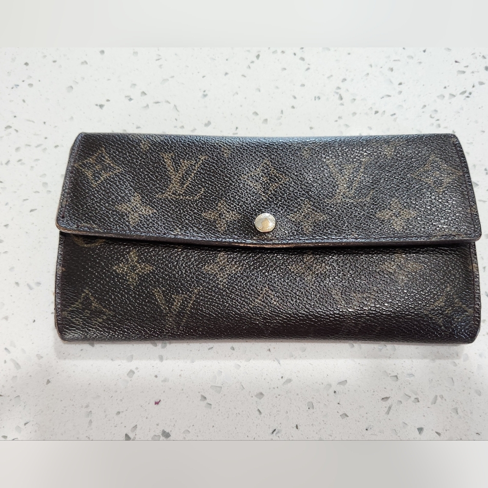 Louis Vuitton Monogram Sarah Long Wallet